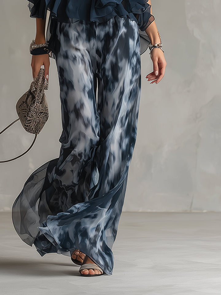 Ludovica - un elegante conjunto de chiffon que presenta una blusa de cuello alto y pantalones anchos estampados